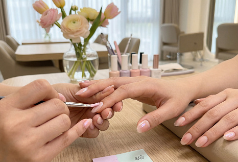 Весенний маникюр